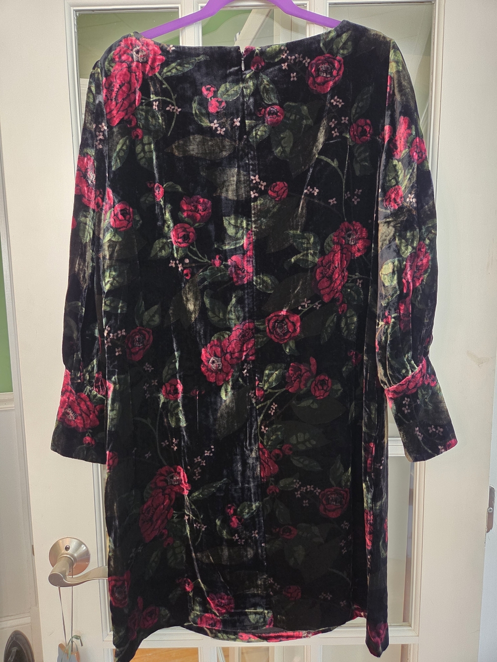 Ann Taylor Black Velvet Floral Long-Sleeve Shift Dress - Size 14 - Picture 6 of 12